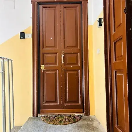 Trilocale Centrale Vista Mare - Mira'S Home Bari Exterior foto